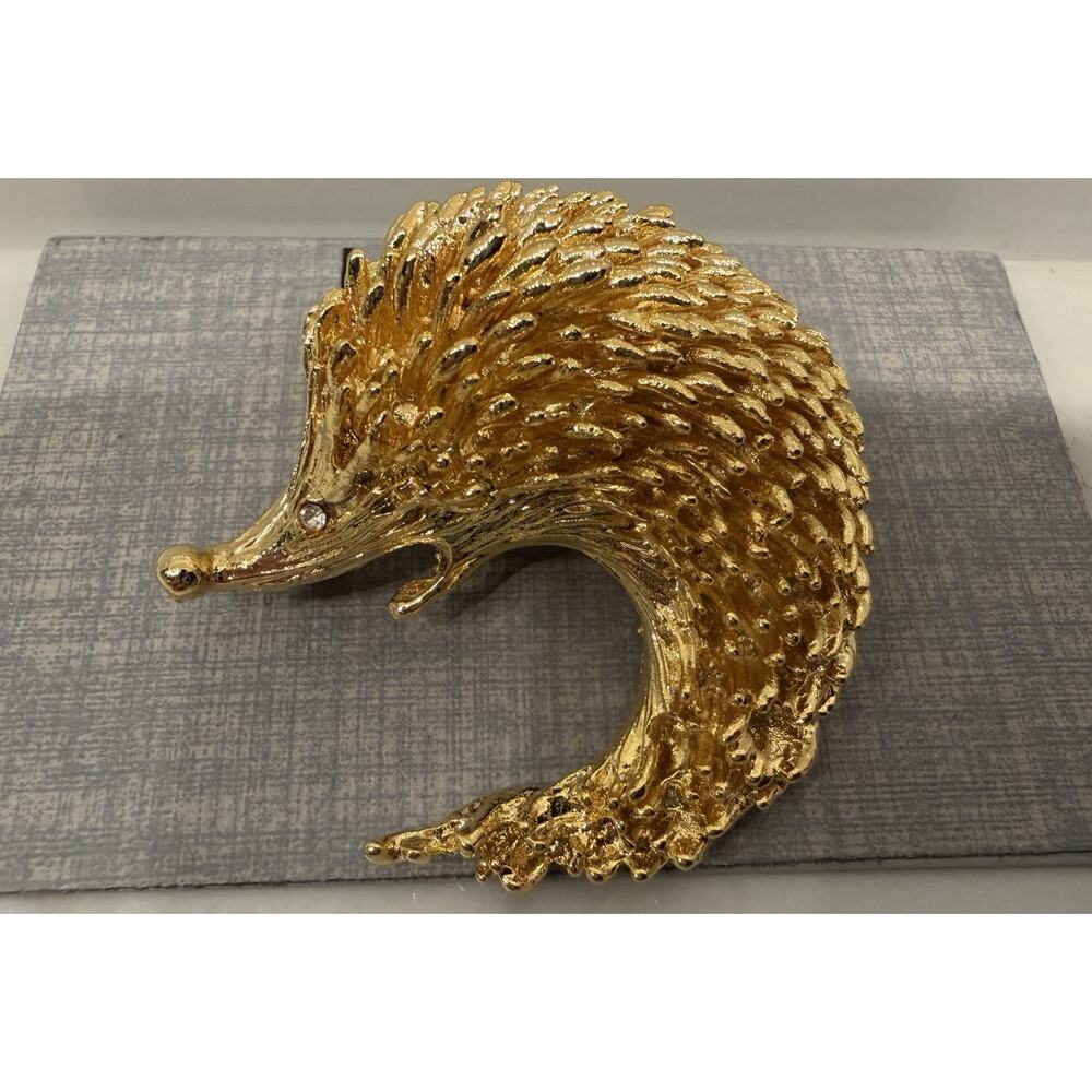 Vintage Gold Tone Hedgehog Brooch Rhinestone Eye Animal Pin Textured Costume